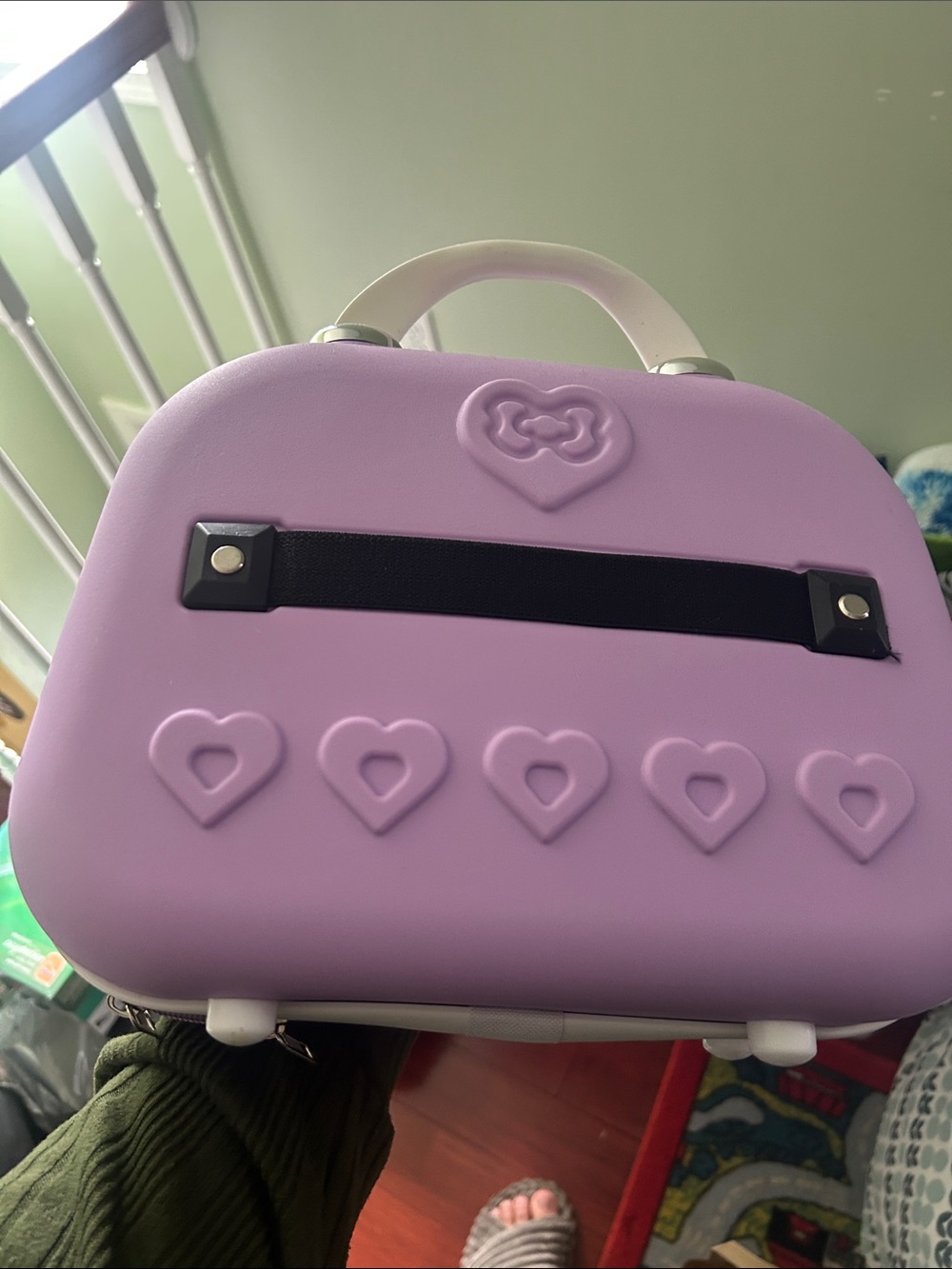 Hello Kitty Lilac Carry Case - Picture 2 of 2